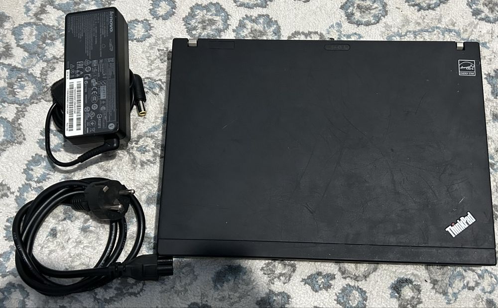 2-нотбук Samsung,lenova