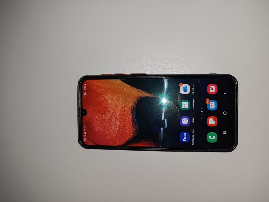 Смартфон Samsung A50
