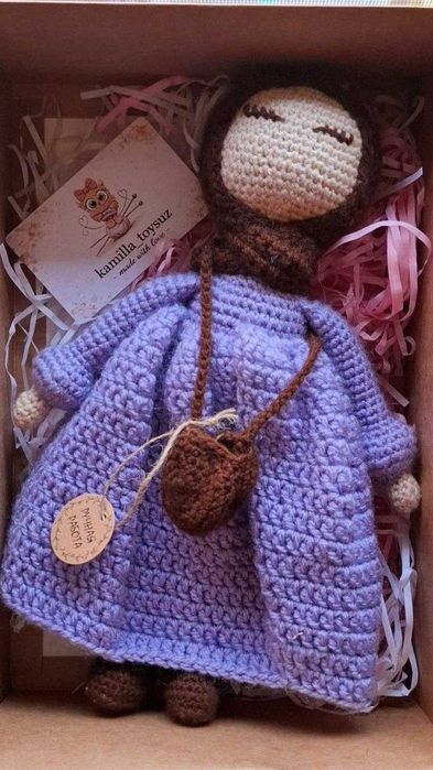 Вязаная кукла Мусульманка в хиджабе ручной работы