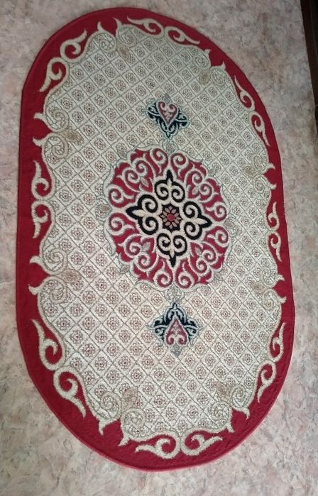 Продам коврик овальный