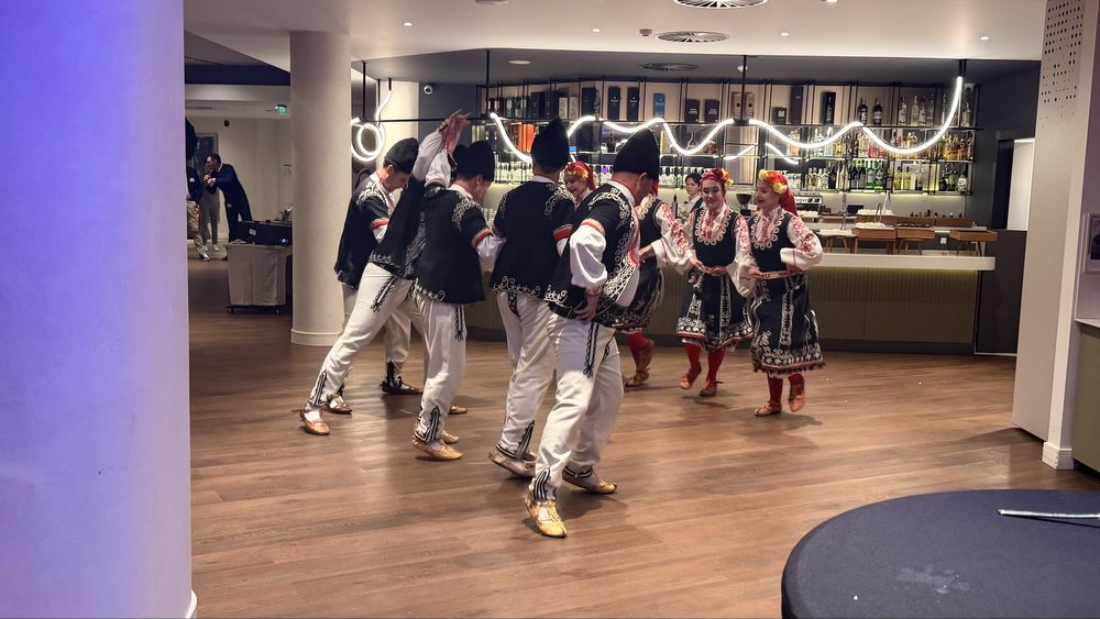 DJ за Вашия празник!