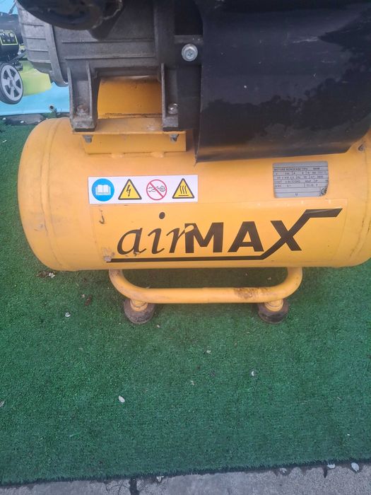 Двуцилиндров компресор