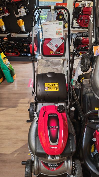 Masina de tuns gazon iarba Honda HRG466C1 Tractiune Autopropulsie