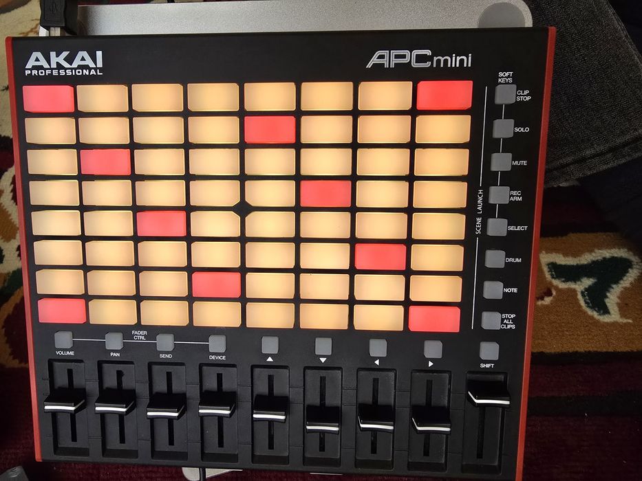 Akai mini mk2 midi