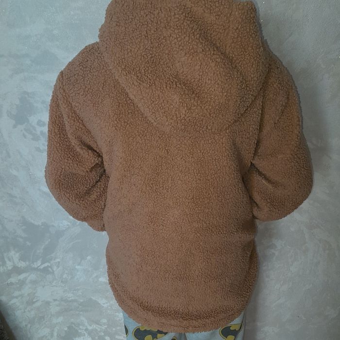 Продаётся ветровка для мальчика.