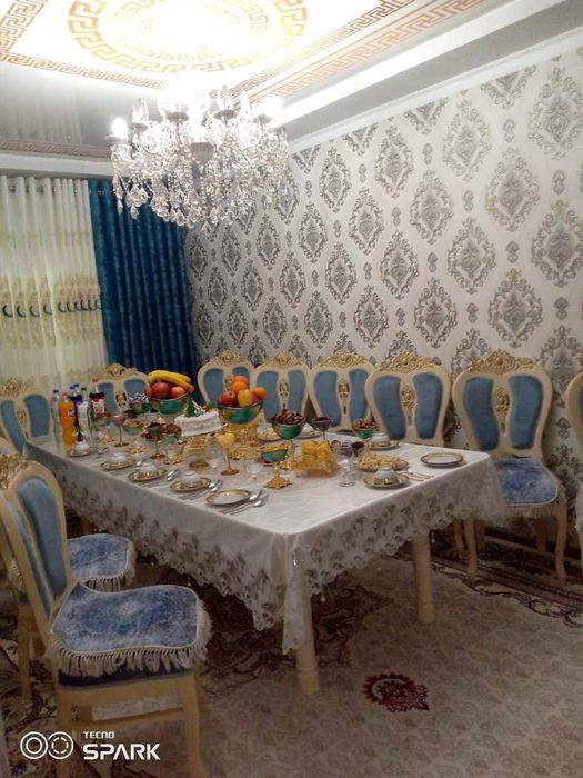 12ta stulchik sotiladi