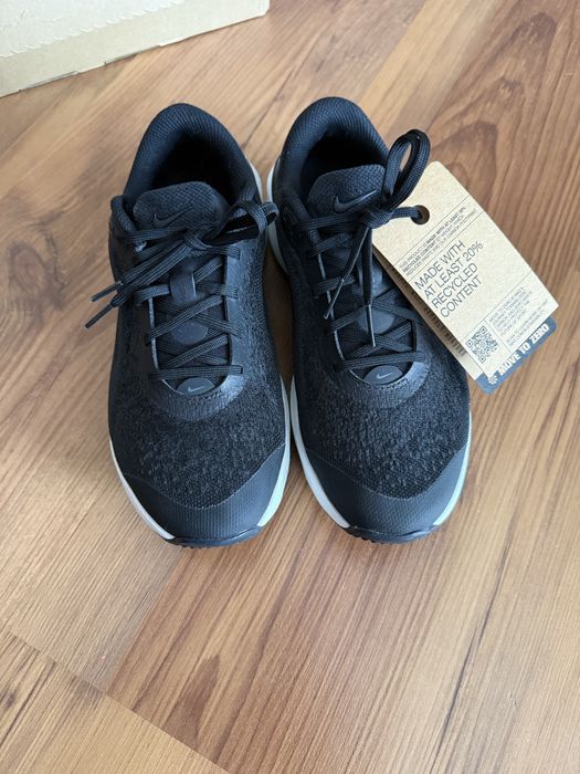 Маратонки Nike Versair