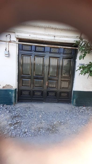 Уй сотилади.Андижон вилояти Пахтаобод тумани Обод МФЙ.Чин кучаси 99-уй