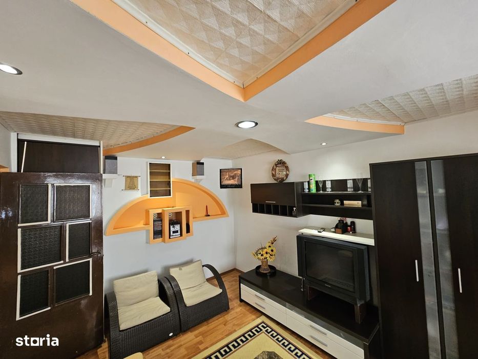 Apartament 2 camere decomandat etaj 2 zona Bejan