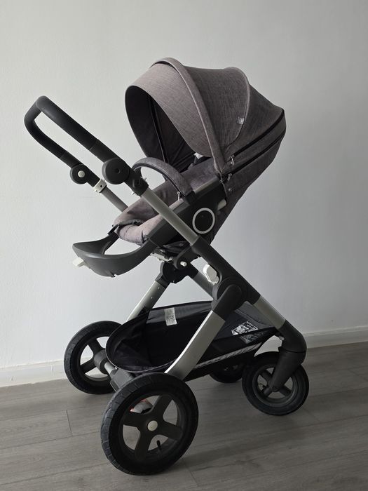 Коляска фирма STOKKE