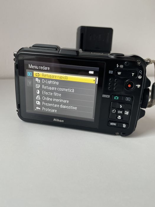 Aparat Foto Digital NIKON CoolPix AW100 16.0 MP Orange Full HD 32GB Waterproof Shockproof GPS