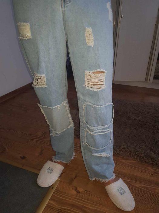 Blugi pentru adolescenți