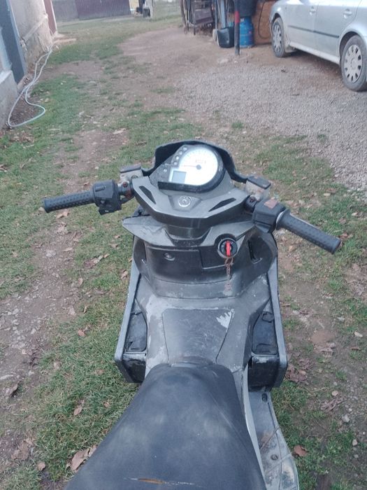 Scuter Aprilia Derbi  de 250