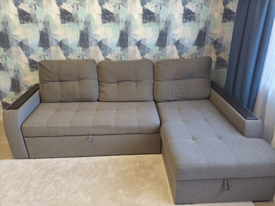 Продам угловой диван.