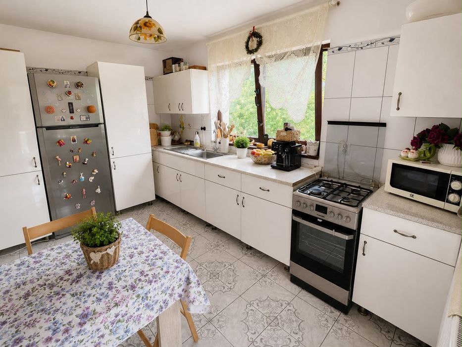 Casă deosebită cu teren de 1.705 mp – Vălenii de Munte, Prahova