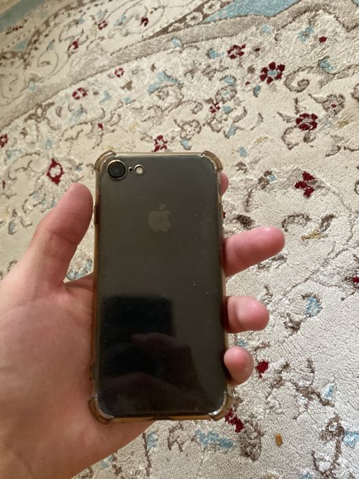 Iphone 7 в хорошом состояни