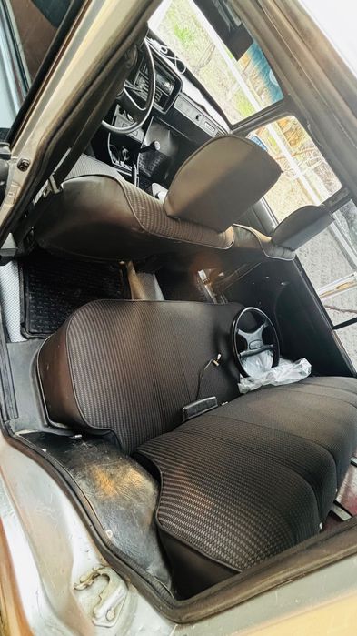 2104 Сотилади 2012 йил