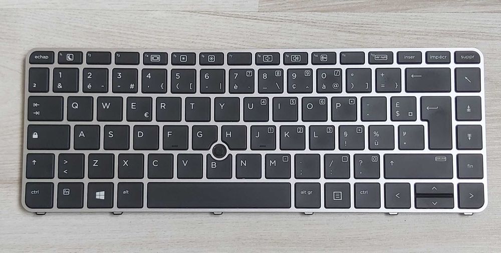Vand tastaturi originale HP (iluminata) si Toshiba