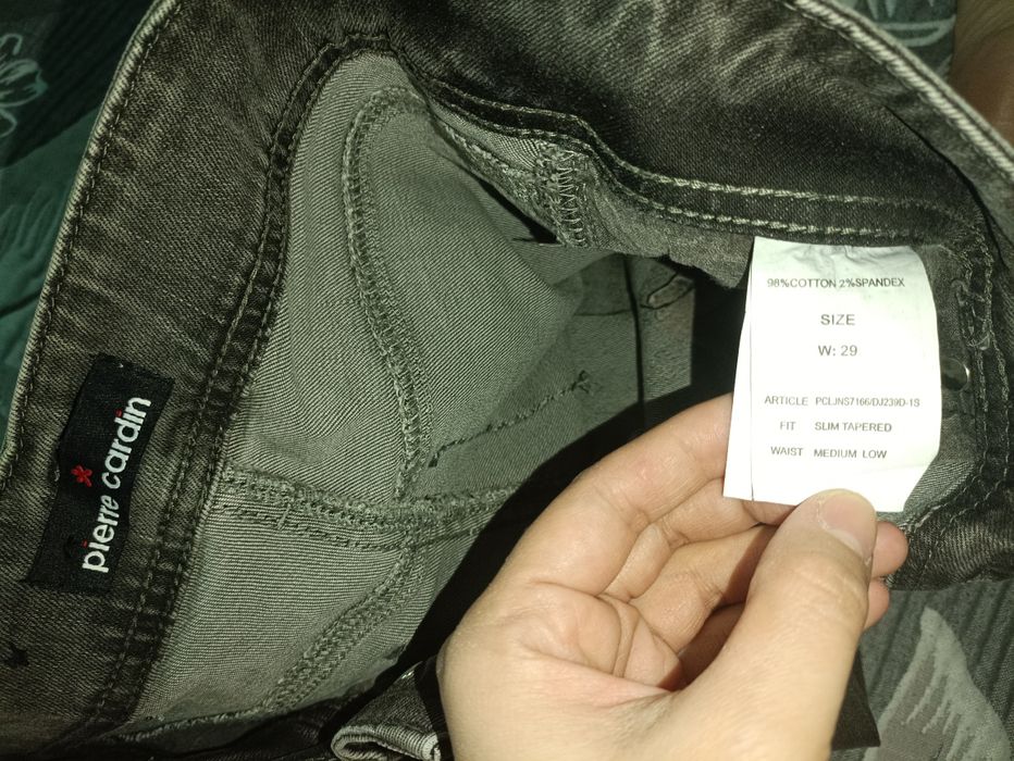 Продам джинсы новые