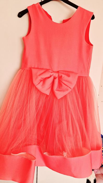 Страхотна рокля в розово-цикламено