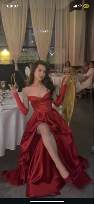 новое платье , брала за 290К