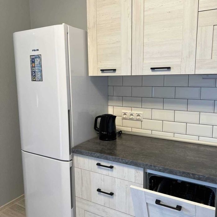 Дава се под наем Двустаен апартамент в Пловдив, Кючук Париж - 65 кв.м за 280.5 € - Снимка #2