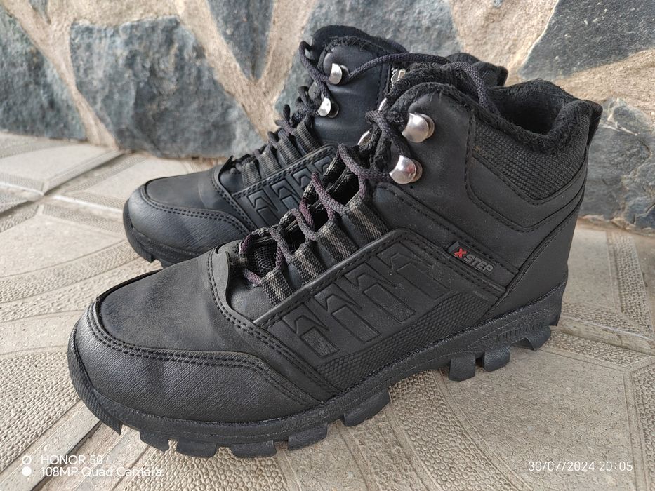 Обувки номер 38 .