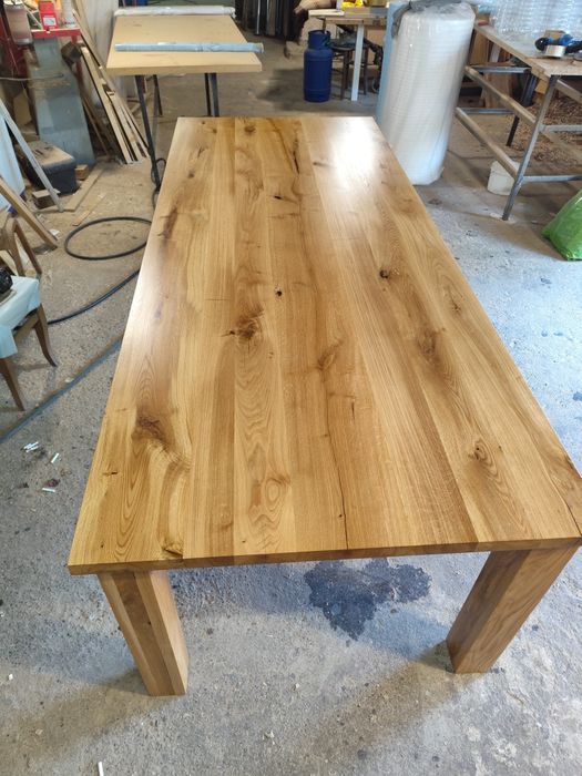 Трапезна маса изцяло от от дъб масив