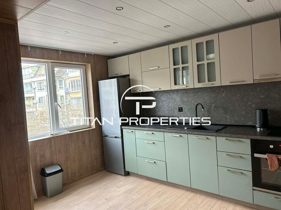 Дава се под наем Тристаен апартамент в Бургас, Лазур - 130 кв.м за 847.62 € - Снимка #3