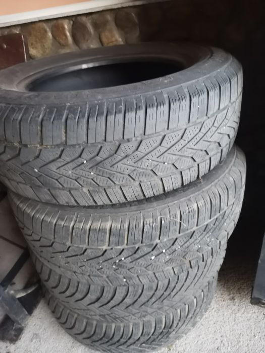 Anvelope iarna 215 65 r16