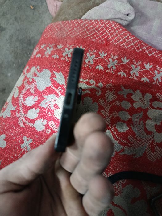 Продам телефон пока м 6 про