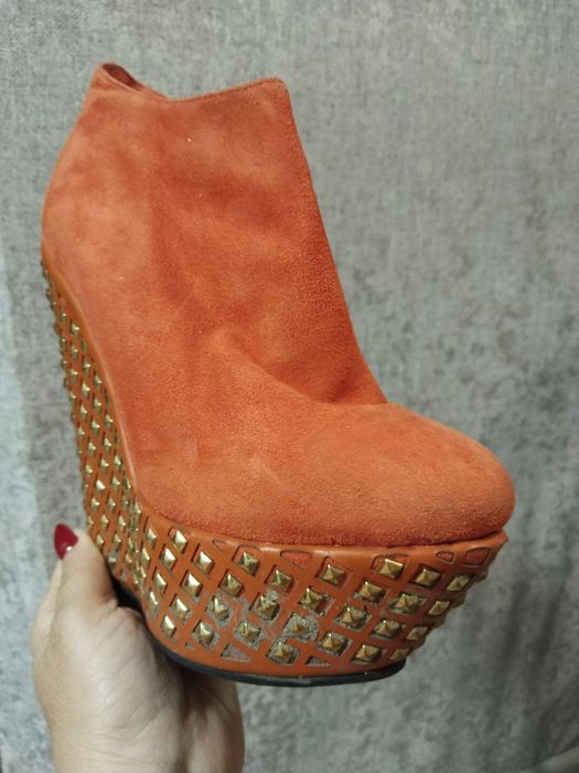 Продаю ботинки на платформе