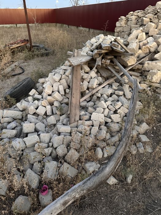 Кирпичи отходы (разные)