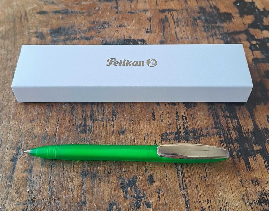химикалка Pelikan Пеликан с метален клип рядък модел Германия