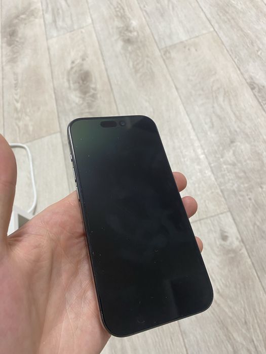 Продам, iphone 15 pro