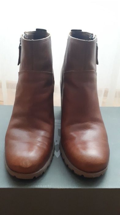 Боти Timberland номер 39.5 НОВА цена 55лв.