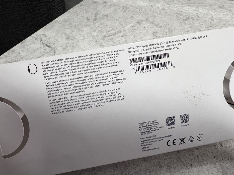 Apple watch SE smartwatch