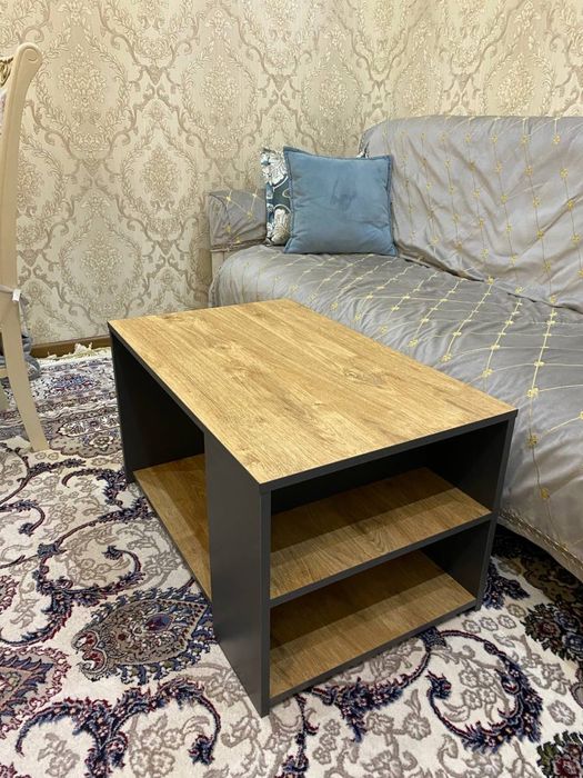 Журнальный столик, столик в гостинную/офис