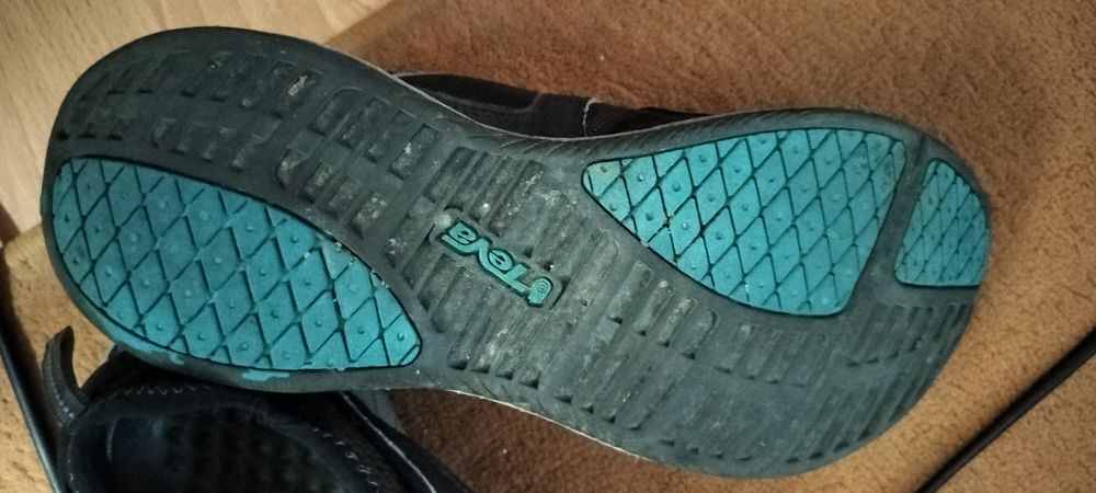 Adidasi vară teva nr 45,tălpic interior de 29.5cm