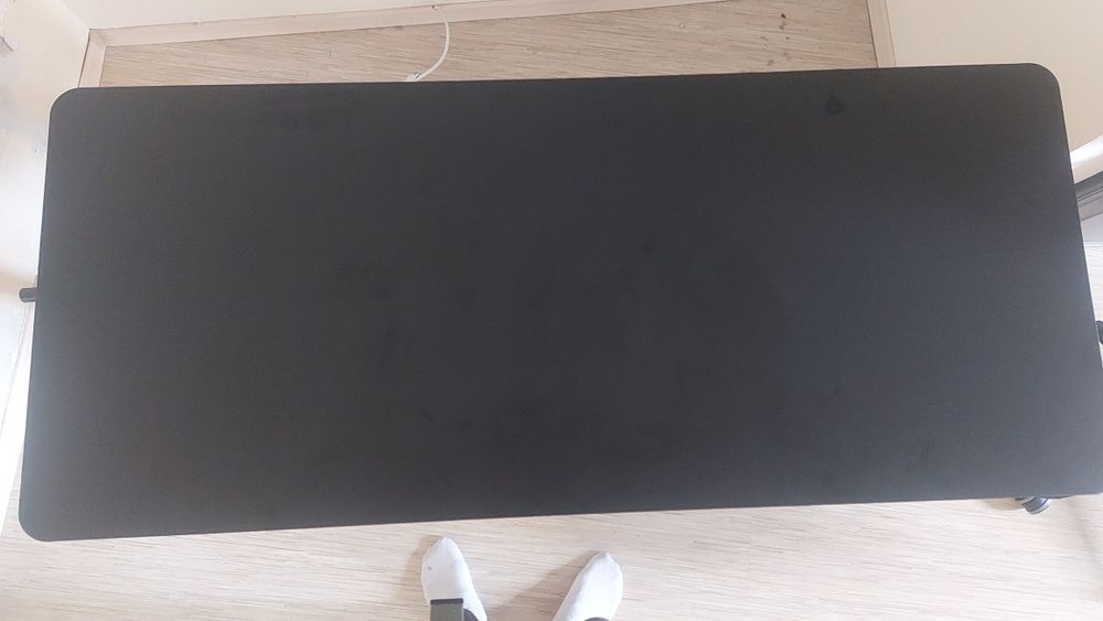 Бюро с ръчно регулиране на височината BRATECK Sit-Stand, черно, 140x60