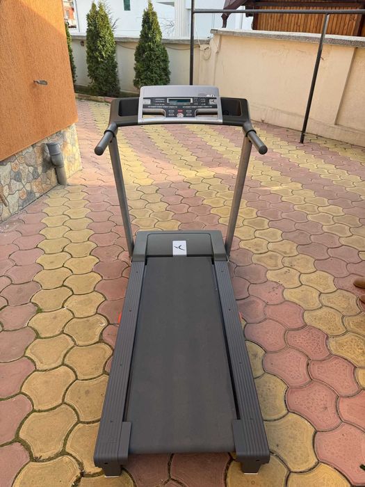 Vând Banda de alergat