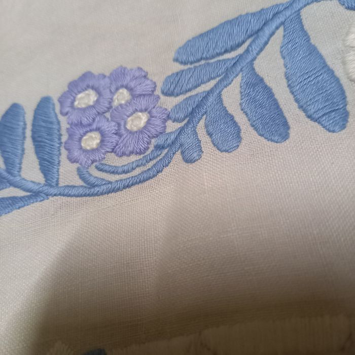 Продавам карета покривки