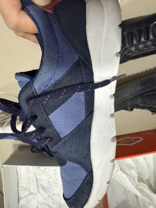 Кроссови и туфли 36 р