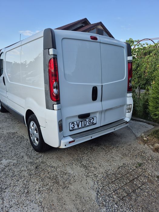RENAULT Trafic 2012 — imagine 3