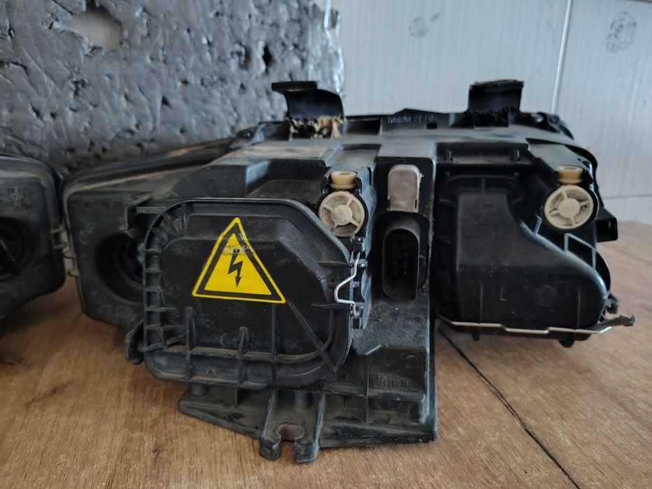 Faruri Xenon Audi A4 B6 2000-2004 Valeo D1S/H7 second hand