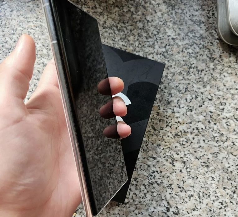 Продам samsung s22 ultra срочно