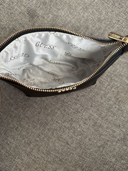 Geanta de umar guess