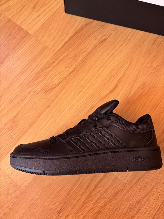 НОВИ adidas маратонки