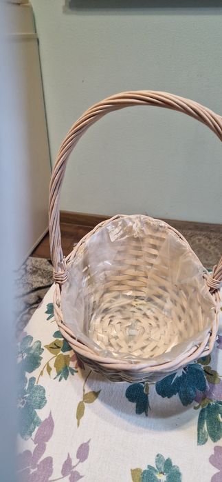 Продам корзину для праздника размер28/22.