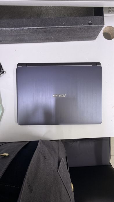 Ноутбук ASUS Celeron N4